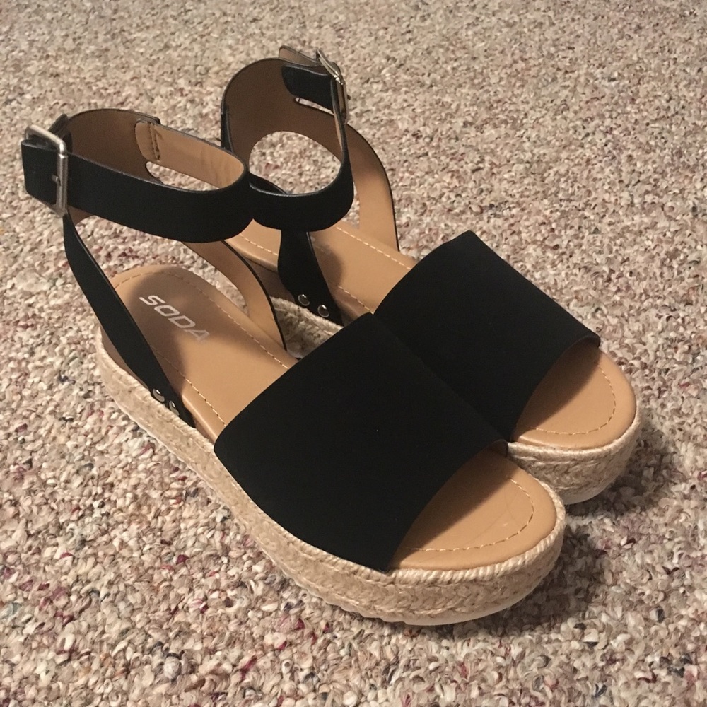 Platform sandals! NEVER WORN!